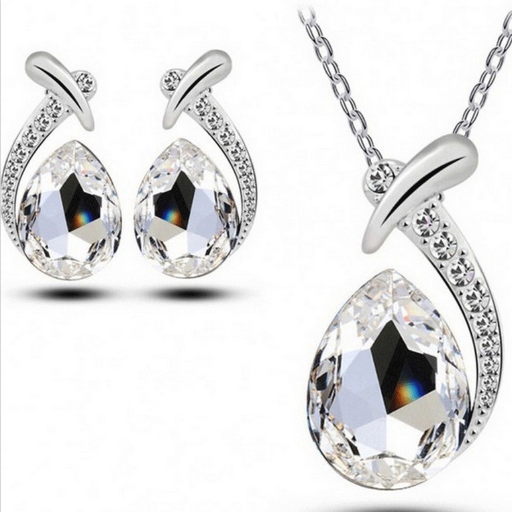 *NURIA* 3-Pc Silver x Rhinestone Fashion Jewelry Set
